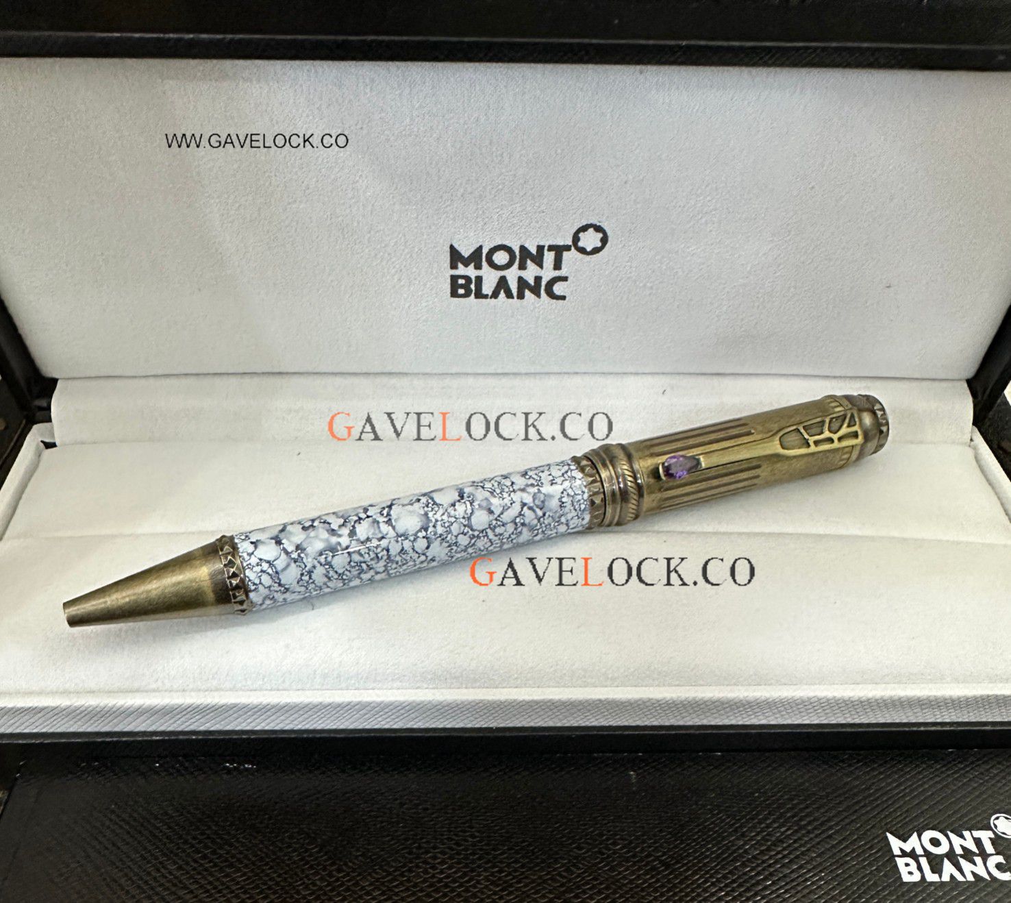 Vintage Montblanc Scipione Borghese Ballpoint White and Gold